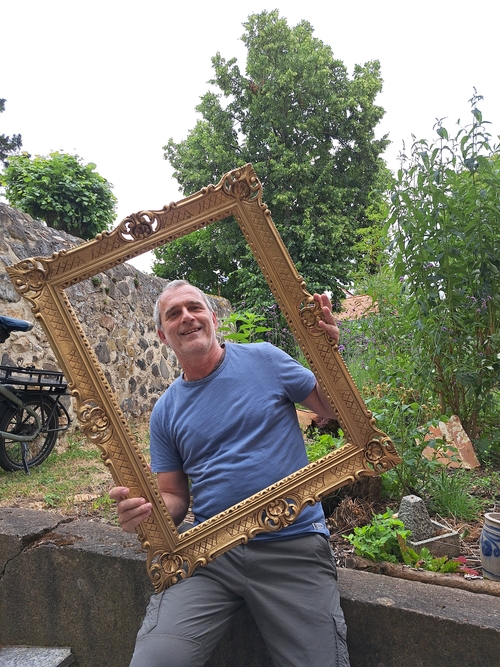 Christian Gömpel bei der Fotoaktion mit unserem "Ehren-Rahmen"
